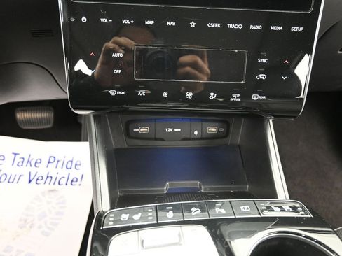 Used 2024 Hyundai Tucson Limited image 13
