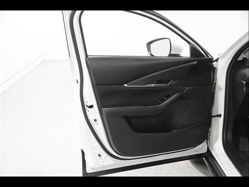 Certified 2023 MAZDA CX-30 AWD 2.5 S image 4