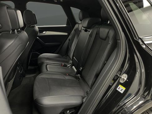 Used 2023 Audi Q5 e Premium Plus w/ Premium Plus Package image 29
