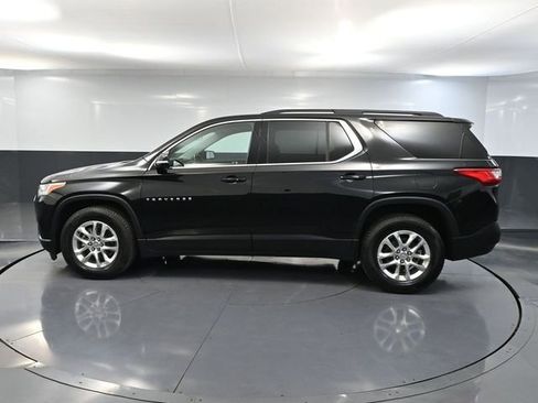 Used 2020 Chevrolet Traverse LT w/ Driver Confidence II Package AWD/4WD image 11