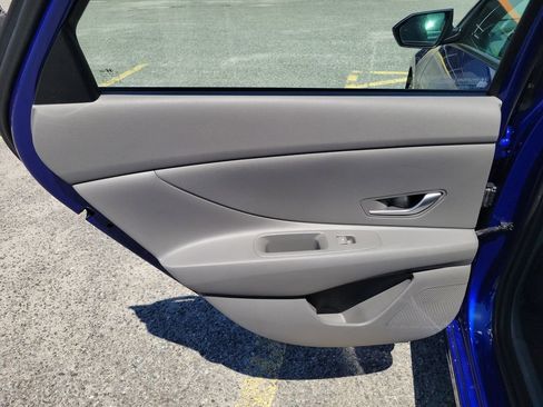 Used 2024 Hyundai Elantra SEL FWD image 14