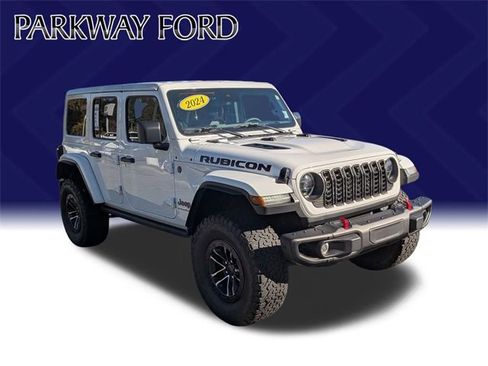 Used 2024 Jeep Wrangler Unlimited Rubicon image 3