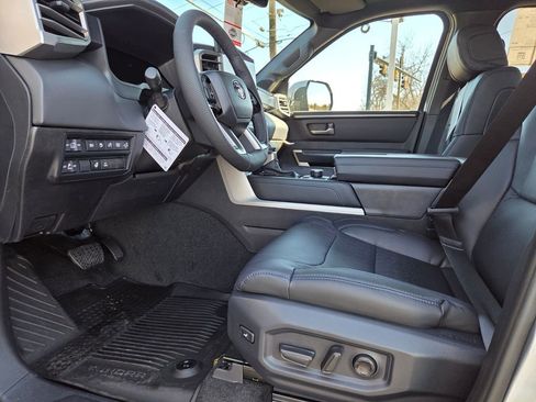 New 2026 Toyota Tundra Platinum AWD/4WD image 4