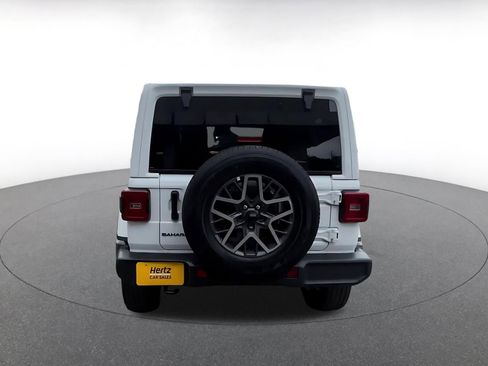 Used 2025 Jeep Wrangler Unlimited Sahara AWD/4WD image 12