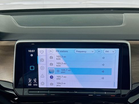 Used 2025 Volkswagen Atlas SE image 21