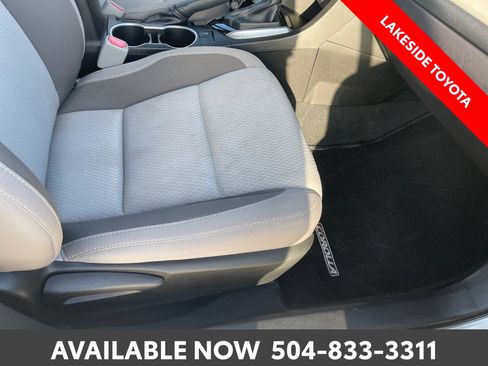 Used 2018 Toyota Corolla LE FWD image 16