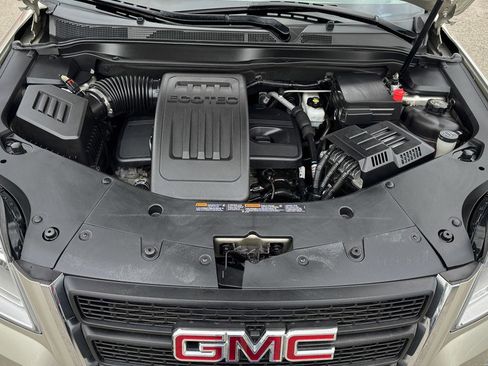 Used 2013 GMC Terrain SLT w/ Safety Package image 10
