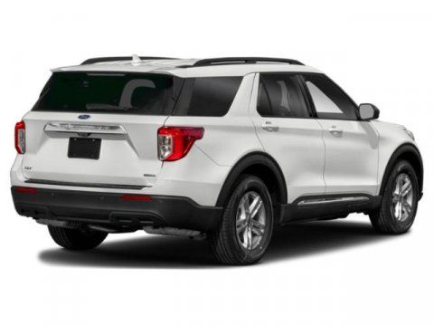 Used 2020 Ford Explorer XLT w/ Equipment Group 202A AWD/4WD image 5