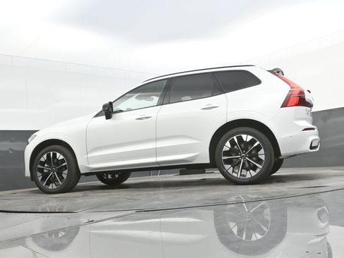 New 2026 Volvo XC60 B5 Plus w/ Protection Package Premier AWD/4WD image 31