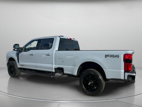 New 2026 Ford F350 Lariat w/ Black Appearance Package image 18