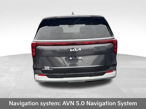 Used 2025 Kia Carnival LX image 6