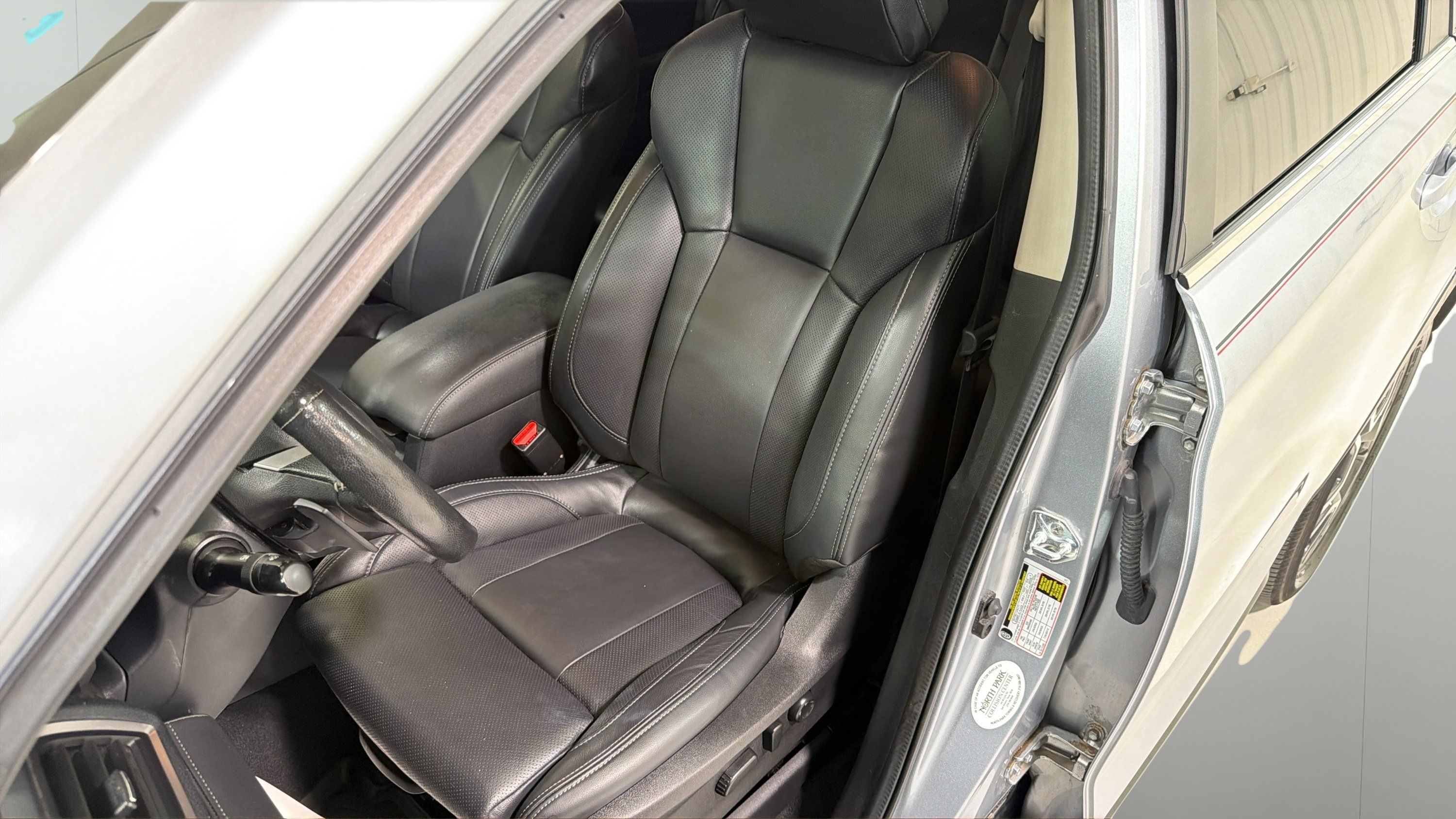 Used 2024 Subaru Ascent Limited AWD/4WD image 9