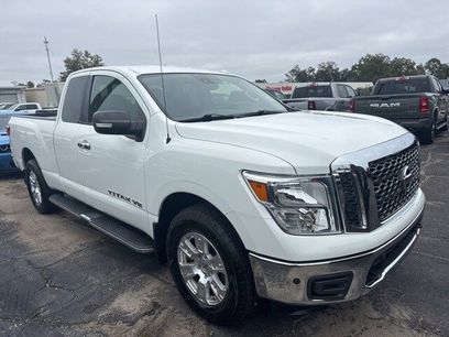 Used 2018 Nissan Titan SV w/ SV Convenience Package