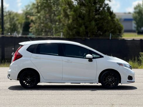 Used 2018 Honda Fit Sport image 7