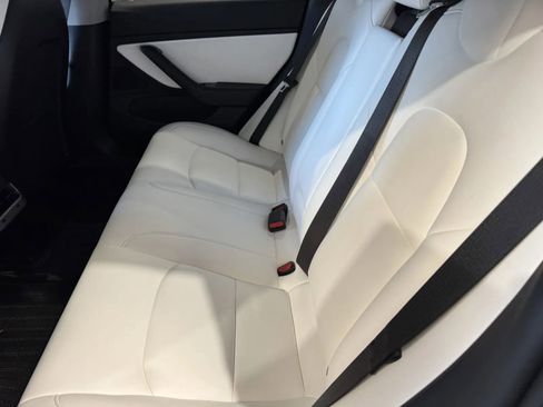 Used 2018 Tesla Model 3 Mid Range image 10