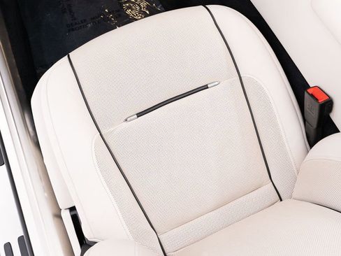 Certified 2018 Rolls-Royce Dawn RWD image 26