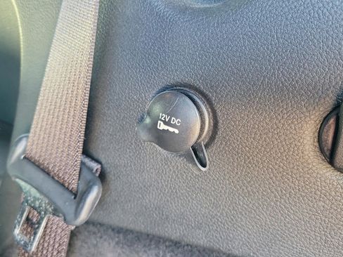 Used 2023 Dodge Durango GT image 9