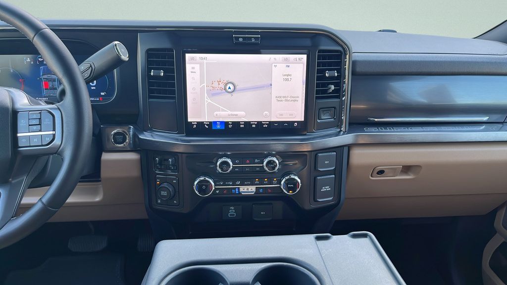 Used 2025 Ford F250 Lariat w/ FX4 Off-Road Package AWD/4WD image 11