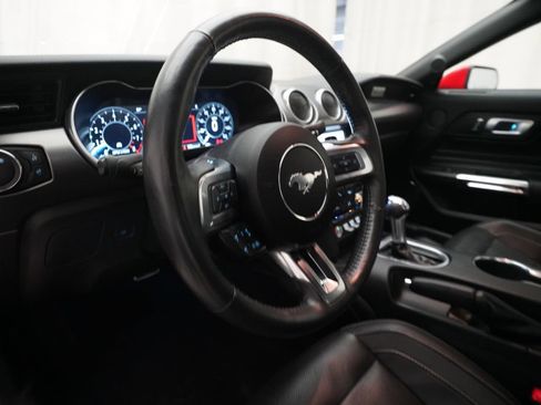 Used 2021 Ford Mustang GT Premium w/ Equipment Group 401A RWD image 8