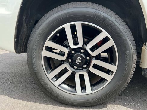 Used 2021 Toyota 4Runner Limited RWD image 17