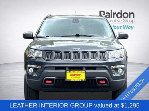 Used 2017 Jeep Compass Trailhawk w/ Leather Interior Group AWD/4WD image 3