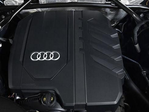 Used 2025 Audi Q5 2.0T Premium w/ Convenience Plus Package AWD/4WD image 22
