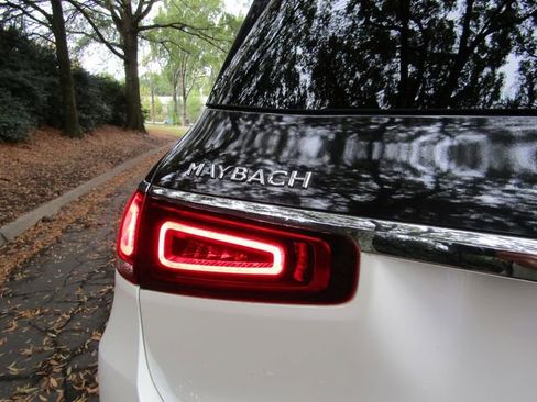 Used 2022 Mercedes-Benz Maybach GLS 600 4MATIC image 5