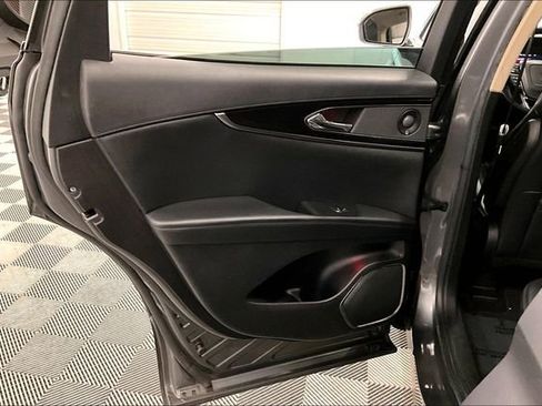 Used 2021 Lincoln Nautilus Reserve image 21