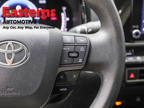 Used 2025 Toyota Camry LE image 16