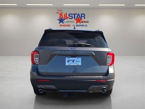 Used 2022 Ford Explorer XLT w/ Equipment Group 202A image 6