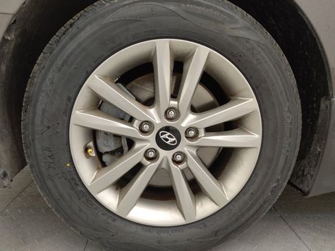 Used 2017 Hyundai Sonata SE image 31