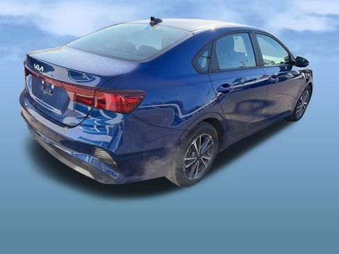 Used 2023 Kia Forte LXS w/ LXS Technology Package image 7
