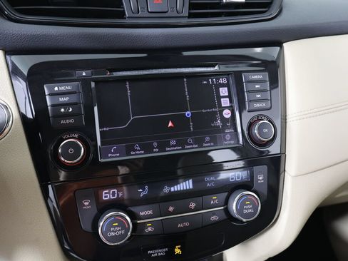 Used 2020 Nissan Rogue SL AWD/4WD image 35