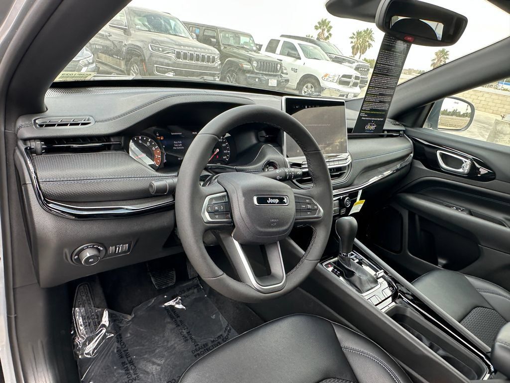 New 2026 Jeep Compass Latitude AWD/4WD image 20