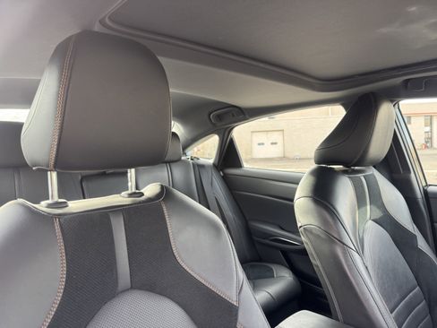 Used 2022 Toyota Avalon XSE image 20