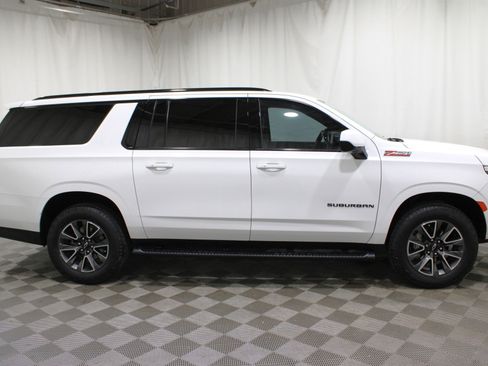 Used 2023 Chevrolet Suburban Z71 image 36