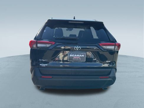 Used 2021 Toyota RAV4 XLE Premium image 7