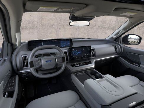 Used 2026 Ford Expedition Active AWD/4WD image 9