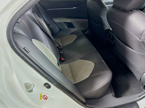 Certified 2018 Toyota Camry XLE image 24
