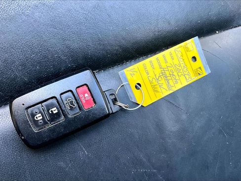 Used 2015 Toyota Highlander XLE AWD/4WD image 15