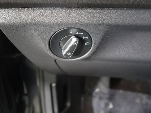 Used 2023 Volkswagen Jetta S image 31