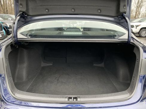 Used 2025 Toyota Corolla LE image 14