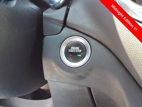 Used 2021 Chevrolet Equinox LT image 22