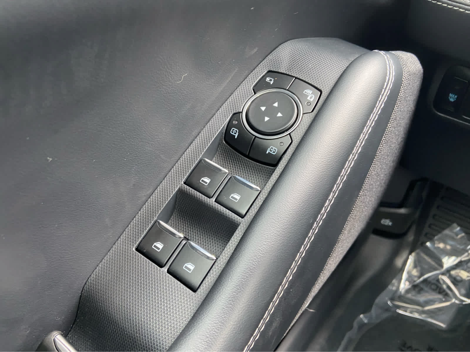 Used 2024 Ford Mustang Mach-E Premium AWD/4WD image 22