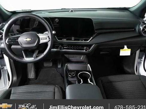 New 2026 Chevrolet Equinox LT AWD/4WD image 17
