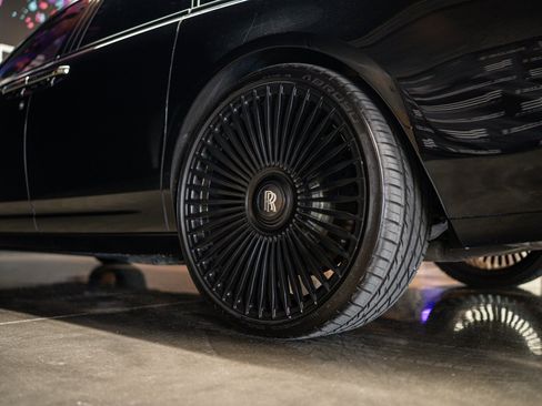 Used 2015 Rolls-Royce Ghost RWD image 18