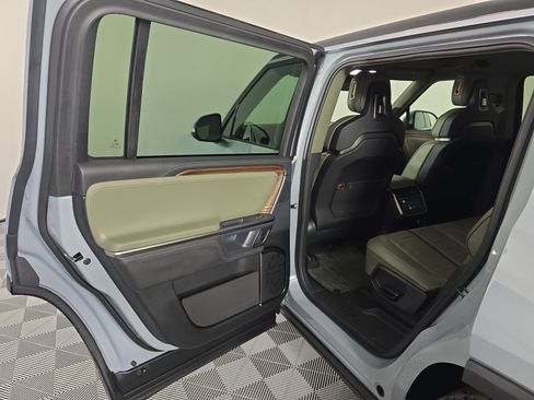 Used 2023 Rivian R1S Adventure image 17