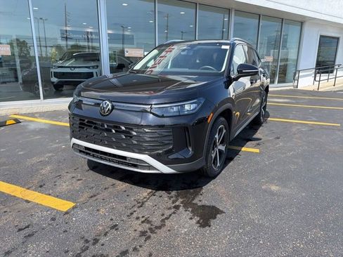 New 2025 Volkswagen Tiguan SE AWD/4WD image 10