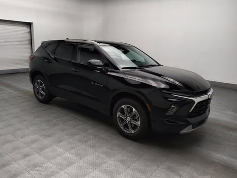 Used 2025 Chevrolet Blazer LT FWD image 11