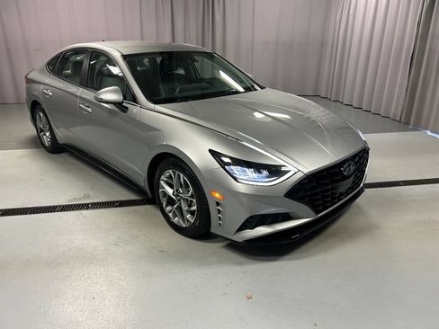 Used 2020 Hyundai Sonata SEL FWD image 1